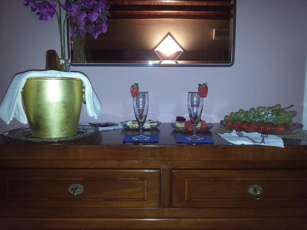 San Francesco Residenza Bed & Breakfast Mantova Bagian luar foto