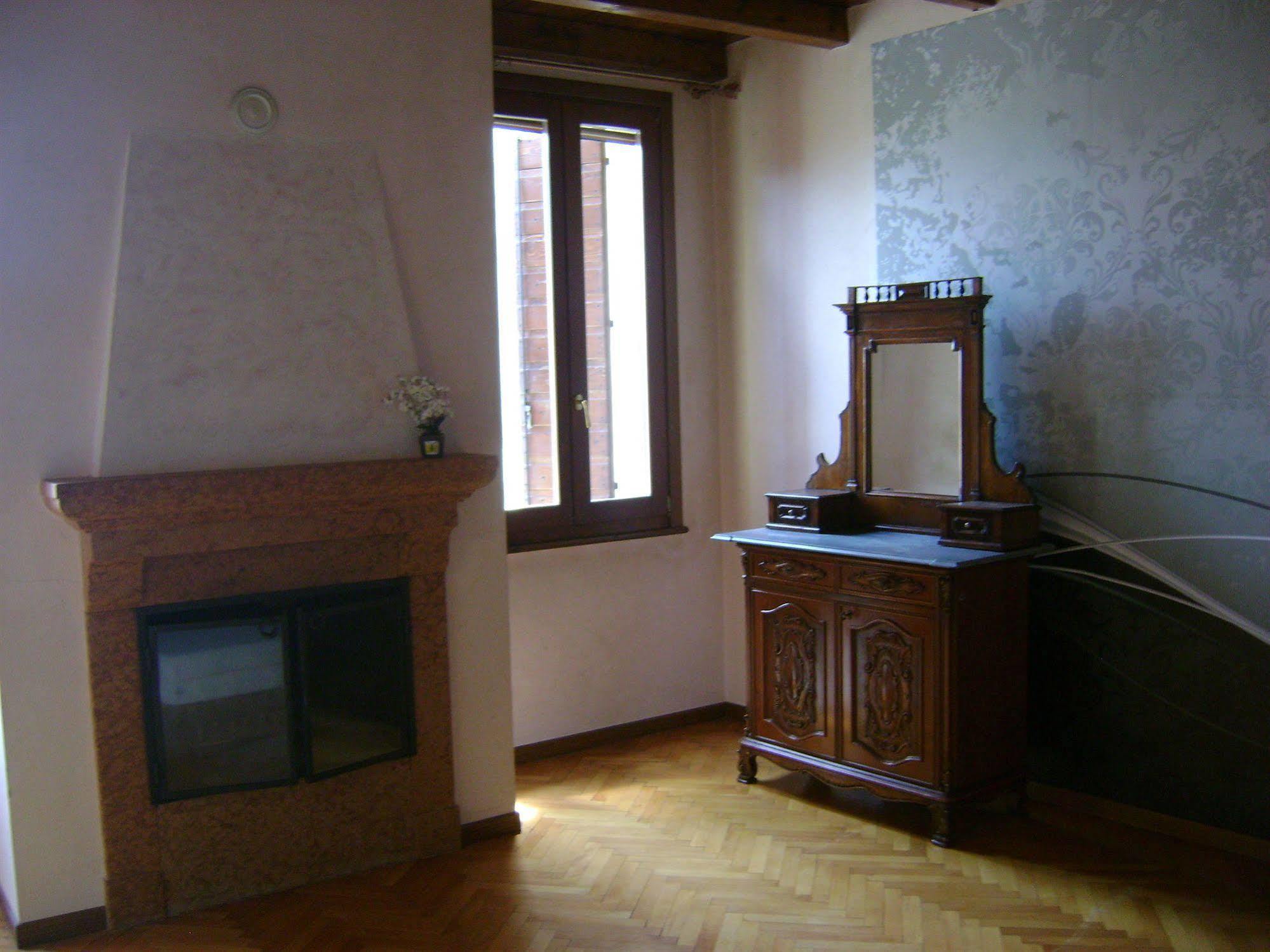 San Francesco Residenza Bed & Breakfast Mantova Bagian luar foto